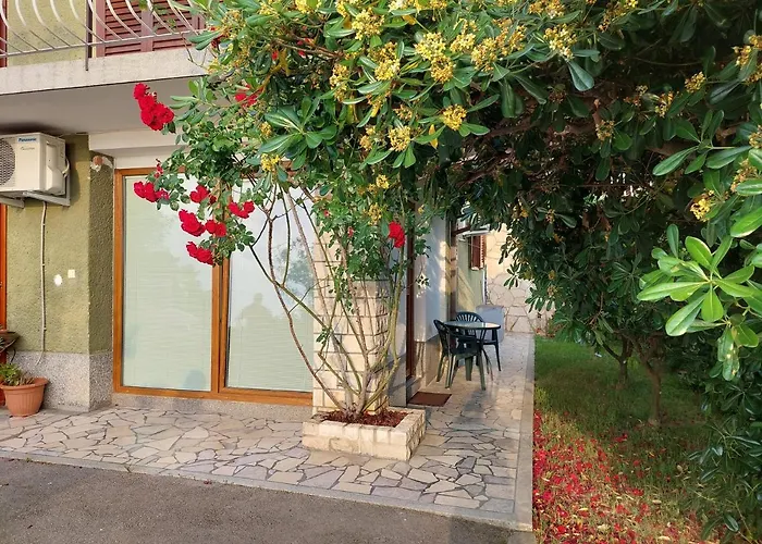 Apartma Niko פיראן